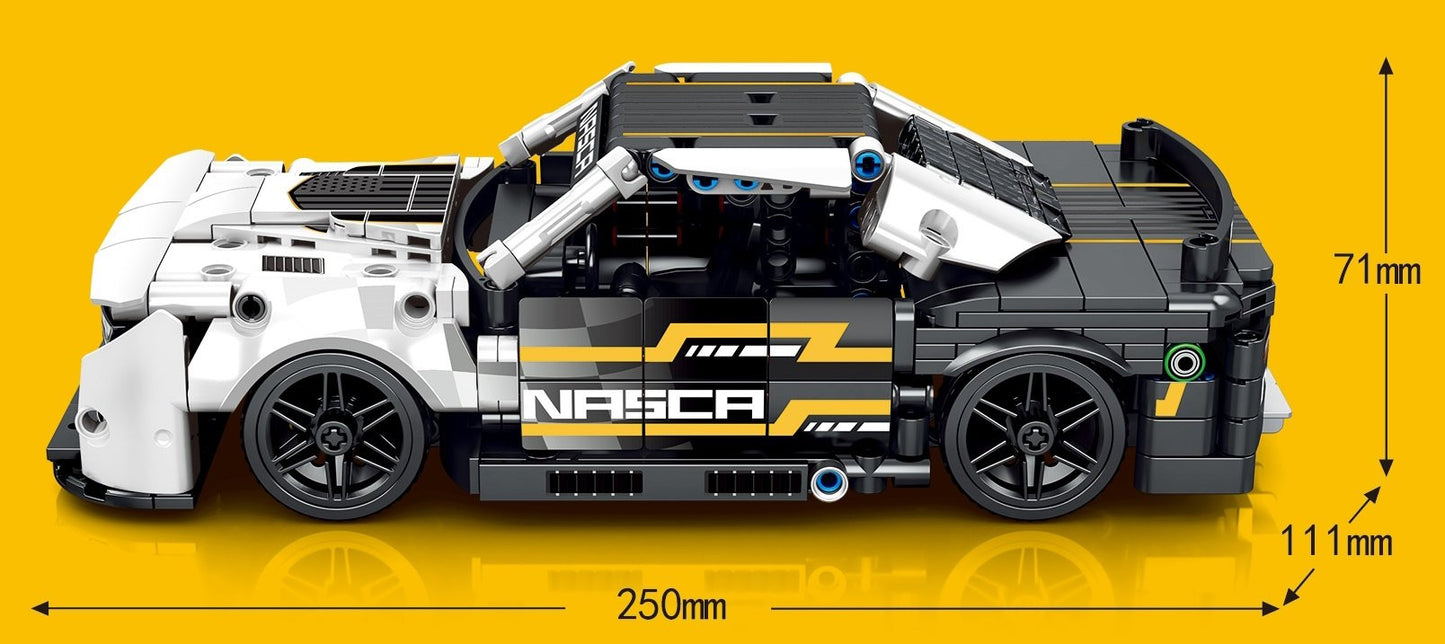 1/18 Chevy Camaro NASCAR - 518 pieces (23cm Long)