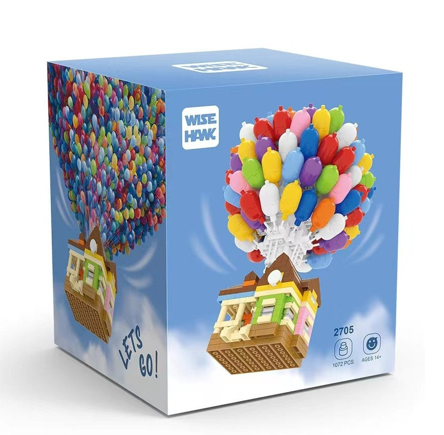 Balloon House - 1072 (Micro) Pieces (18.5cm Tall)