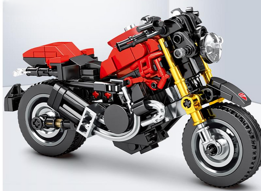 Monster 821